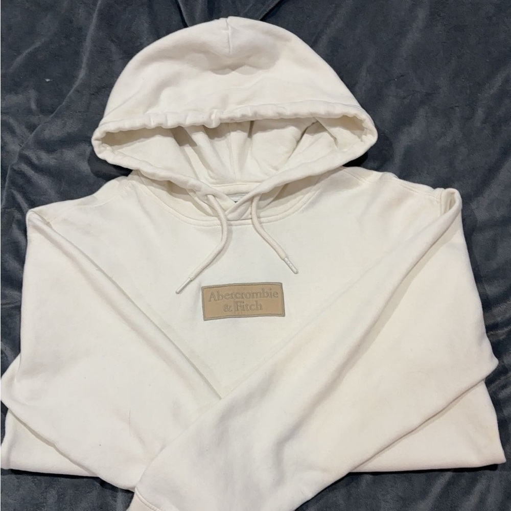 White Abercrombie and Finch hoodie